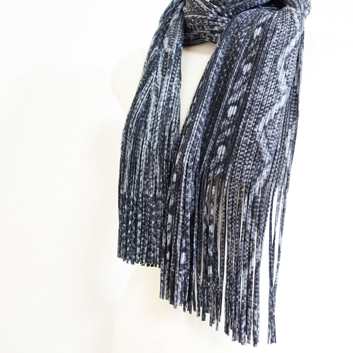 PLEASE ISSEY PLEATS プリーツプリーズ イッセイミヤケPLEATS MIYAKE