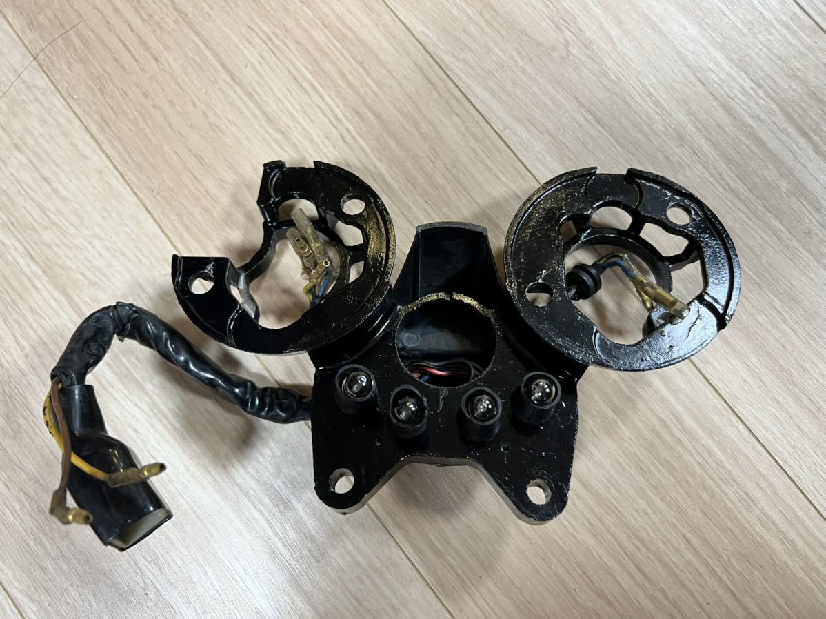 【最安値，お買い得】 KAWASAKI 当時物 Z1 Z2 純正メーターブラケット(カワサキ用)｜売買されたオークション情報、yahooの商品情報をアーカイブ公開 - オークファン カワサキ用