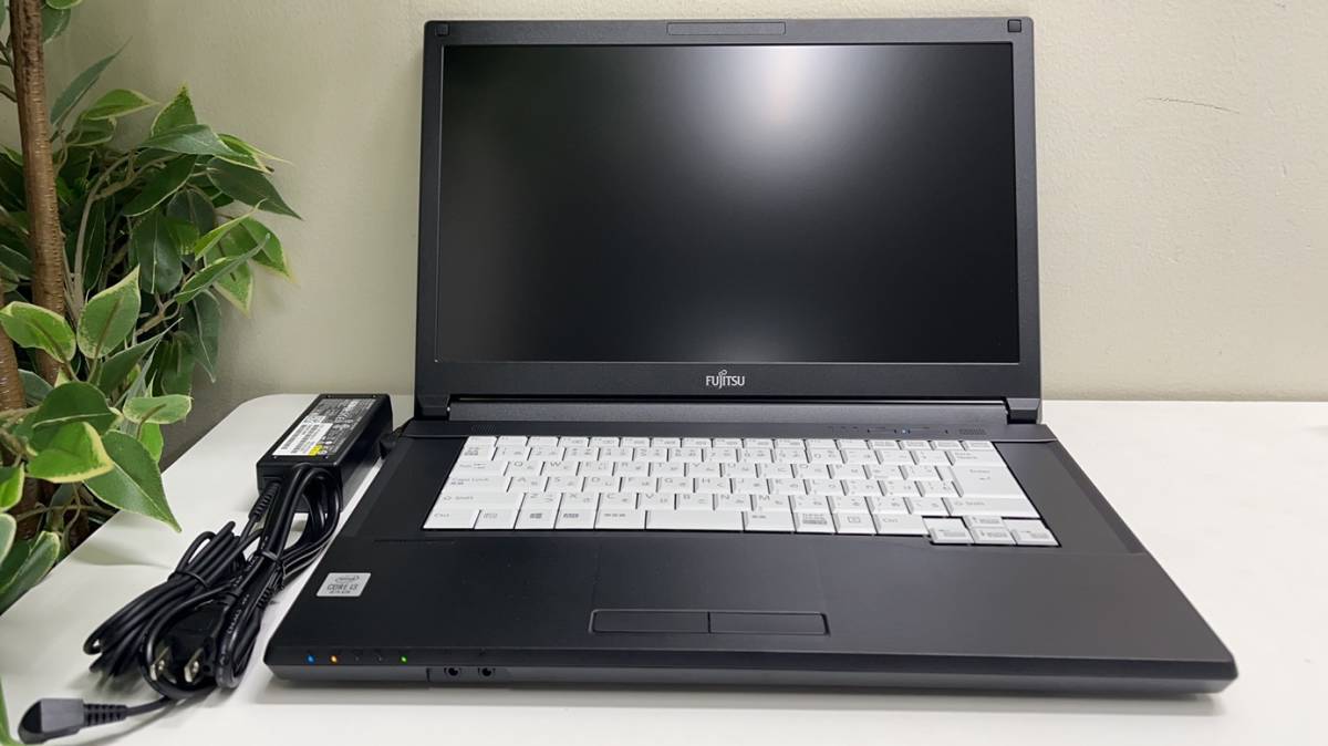 富士通 A5510⁄D LIFEBOOK 中古 Lifebook : 8GB i3-10110U 512GB 中古 