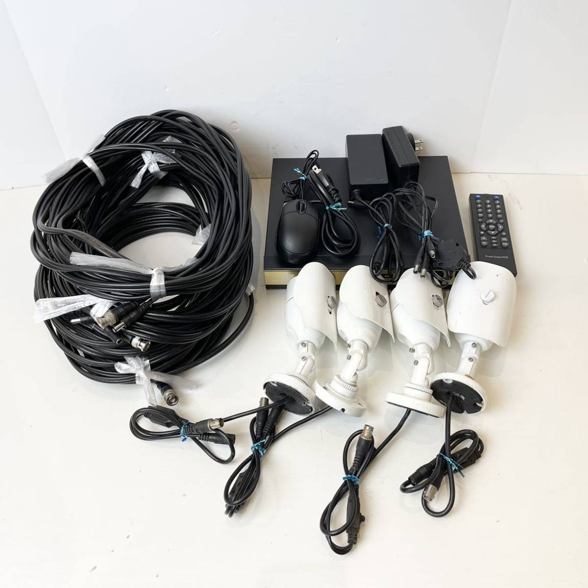 高品質，限定SALE 230 品 SecuSTATION 高性能 防犯システム 主装置 SC-XA42 カメラ4台 IGV-IR21AHD130W 防犯カメラ 付属品付き 通電確認済み 現状品(防犯カメラ)｜売買されたオークション情報、yahooの商品情報をアーカイ 防犯カメラ