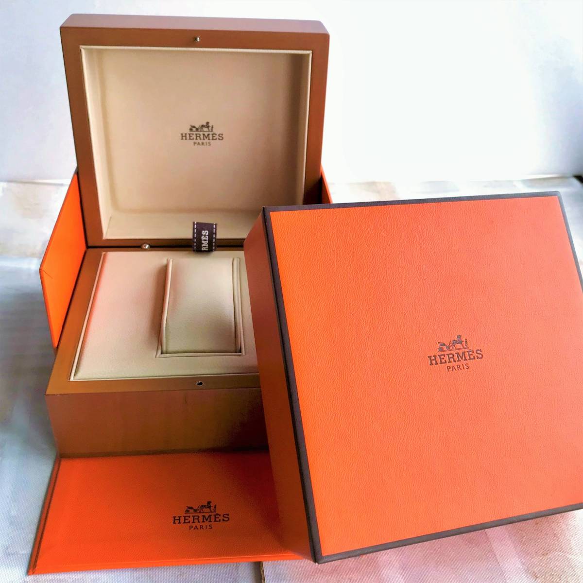 HERMES エルメス 木箱 公式通販 収納ケース 腕時計 時計用 空箱 木製 