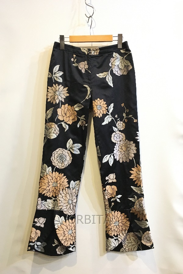 GIORGIO ARMANI - ジョルジオアルマーニ ジョルジオ アルマーニ | ポロシャツ XL 思い出の地NYに12 90歳を迎えたジョルジオ・アルマーニが見つめる未来 아르마니 プールオム スニーカー 玉川의 90歳目前のジョルジオ・アルマーニが描く、真珠の輝きに満ちた