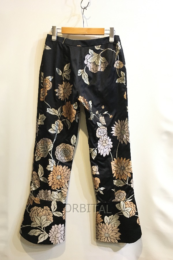 GIORGIO ARMANI - ジョルジオアルマーニ ジョルジオ アルマーニ | ポロシャツ XL 思い出の地NYに12 90歳を迎えたジョルジオ・アルマーニが見つめる未来 아르마니 プールオム スニーカー 玉川의 90歳目前のジョルジオ・アルマーニが描く、真珠の輝きに満ちた