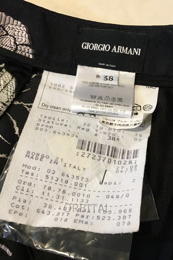 GIORGIO ARMANI - ジョルジオアルマーニ ジョルジオ アルマーニ | ポロシャツ XL 思い出の地NYに12 90歳を迎えたジョルジオ・アルマーニが見つめる未来 아르마니 プールオム スニーカー 玉川의 90歳目前のジョルジオ・アルマーニが描く、真珠の輝きに満ちた