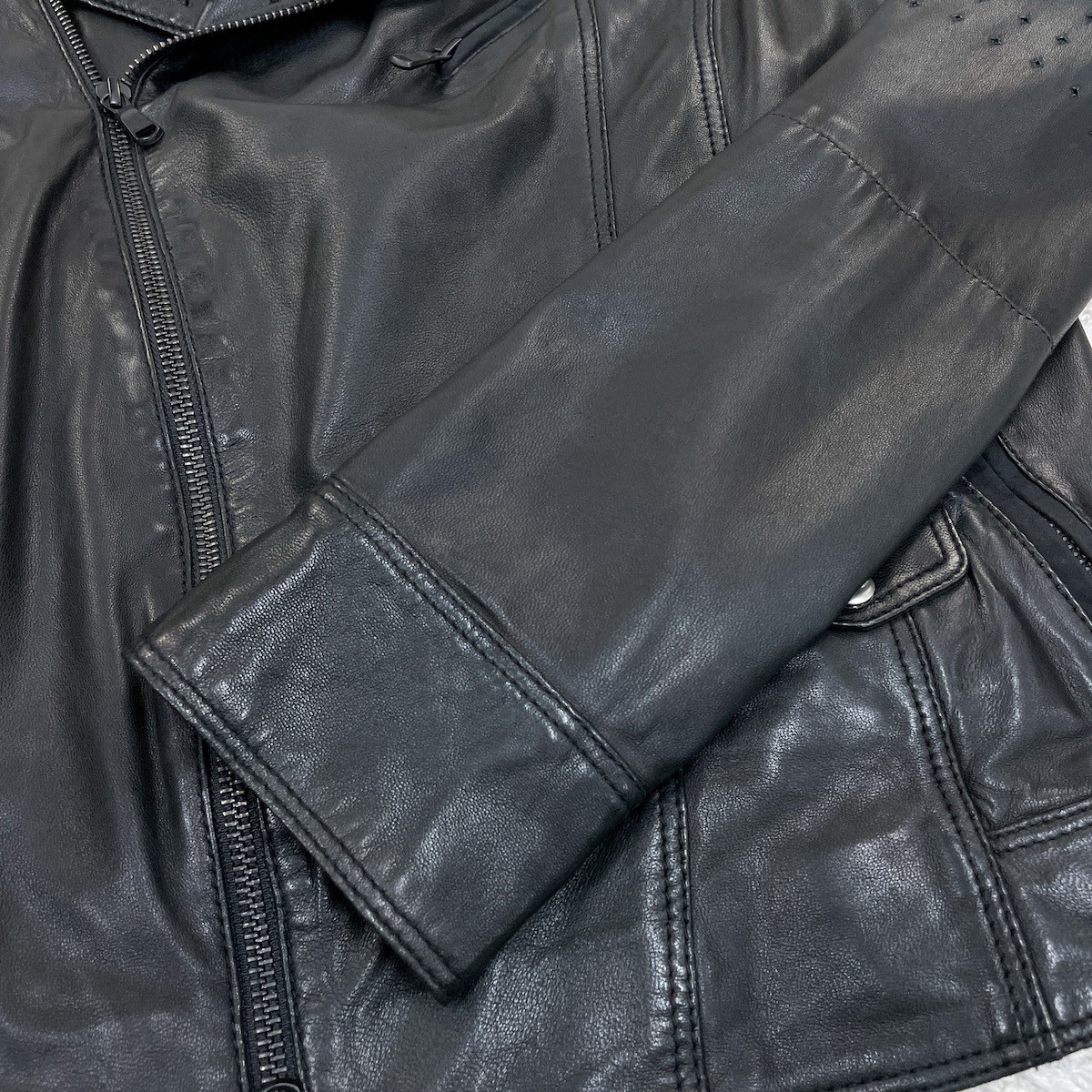 美品【DIESEL】上質な大人コーデ◎シープスキン (羊革) ラムレザー