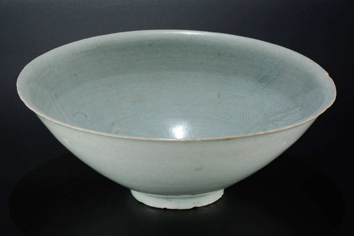 YH257 唐物 宋-元時代 青白磁 影青 景徳鎮窯 お碗 茶碗 箱付 茶道具