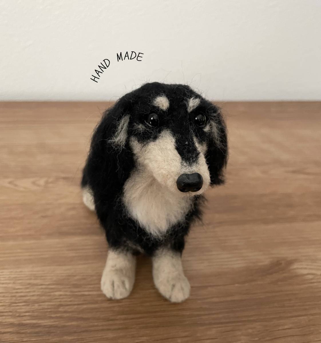 羊毛フェルト☆ミニチュアダックス☆ハンドメイド犬置物 （□みーさま 