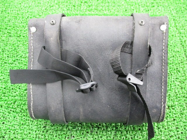 汎用 ツールバッグ 社外 中古 バイク 部品 ハーレー バルカン スティード ドラッグスターなどに 破れ無し 本革 ドラッグスター400 XL883