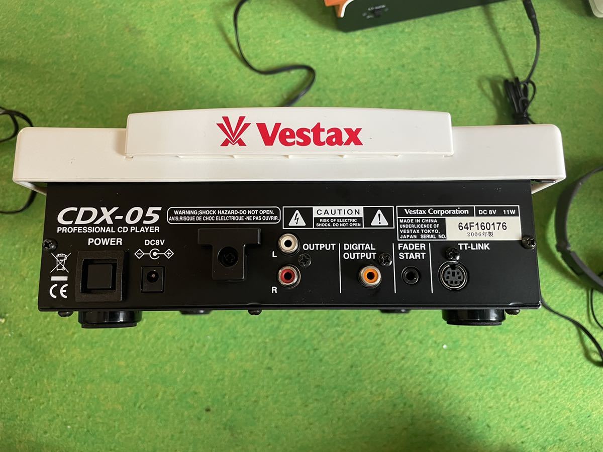 Vestax CDX-05 2台 + VMC-002 1台 CDJセット Vestax CDX-05 CD