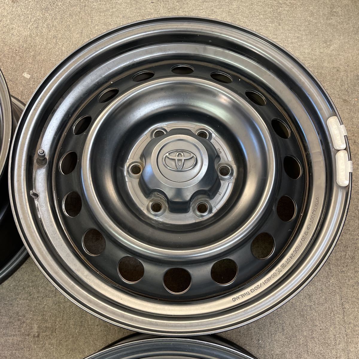 17インチ】トヨタ 純正 ハイラックス【7.5J×17 +30 PCD 139.7 6穴】4本 17インチ】トヨタ 純正 ハイラックス【7.5J×17 +30 PCD 139.7 6穴】4本