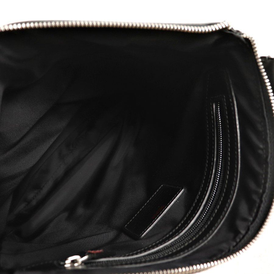 相場価格￥42,120- 美品 TUMI トゥミ 94105D 牛革 カウレザー 