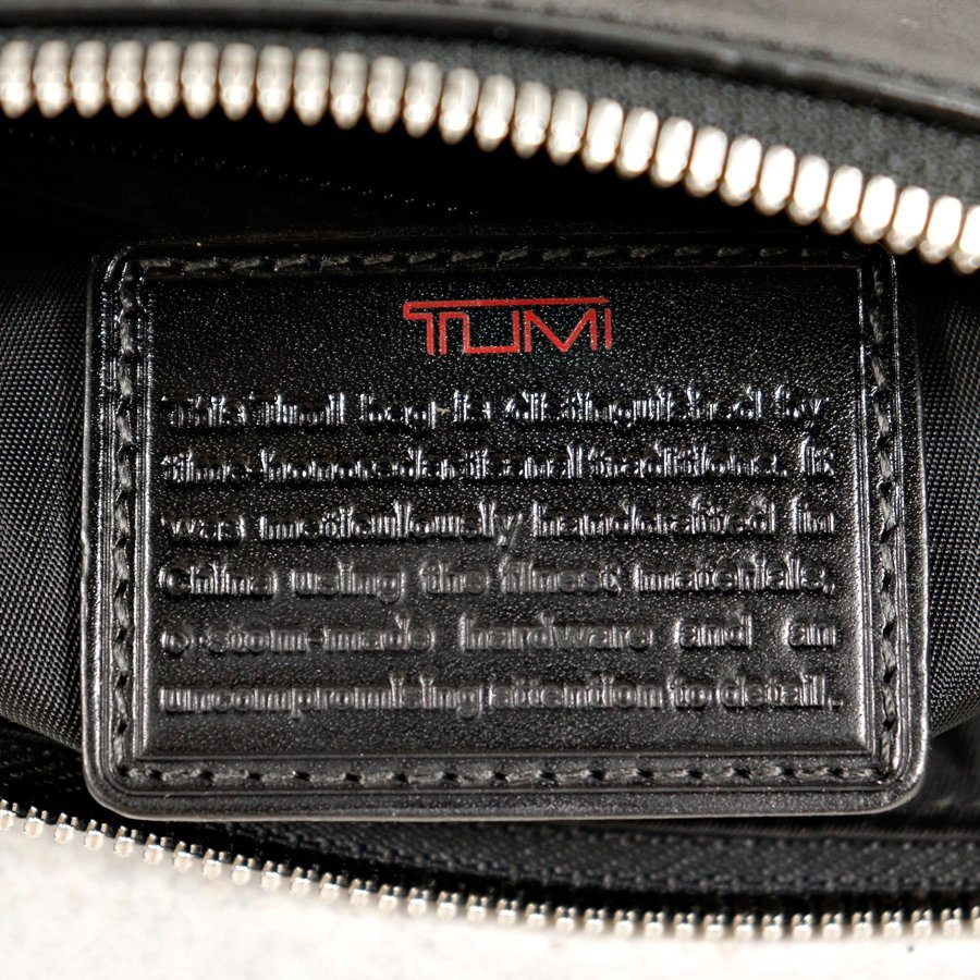 相場価格￥42,120- 美品 TUMI トゥミ 94105D 牛革 カウレザー 