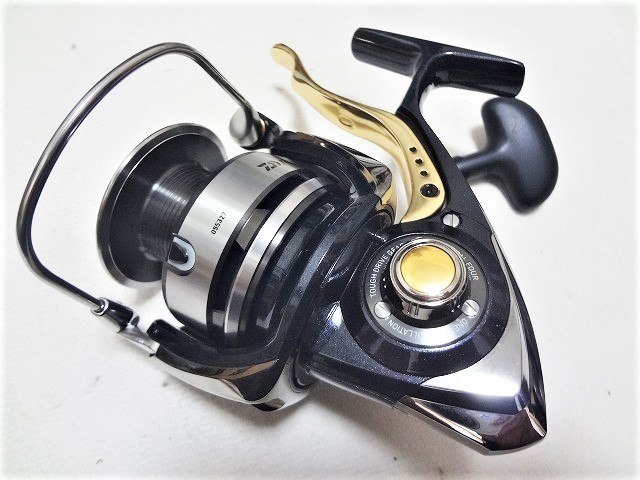 ダイワ 12尾長モンスター 4000LBD（超美品） ダイワ スピニングリール
