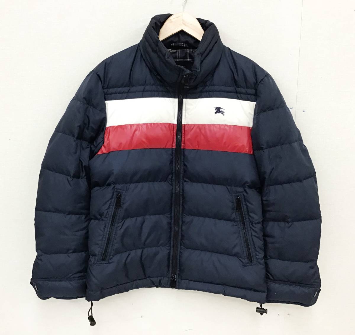 赤字超特価，最新作 BURBERRY BLACK LABEL ダウンジャケット サイズL ネイビー トリコロール ホース刺繍 裏地ノバチェック柄 メンズ バーバリー(ジャケット、上着)｜売買されたオークション情報、yahooの商品情報をア 男性用