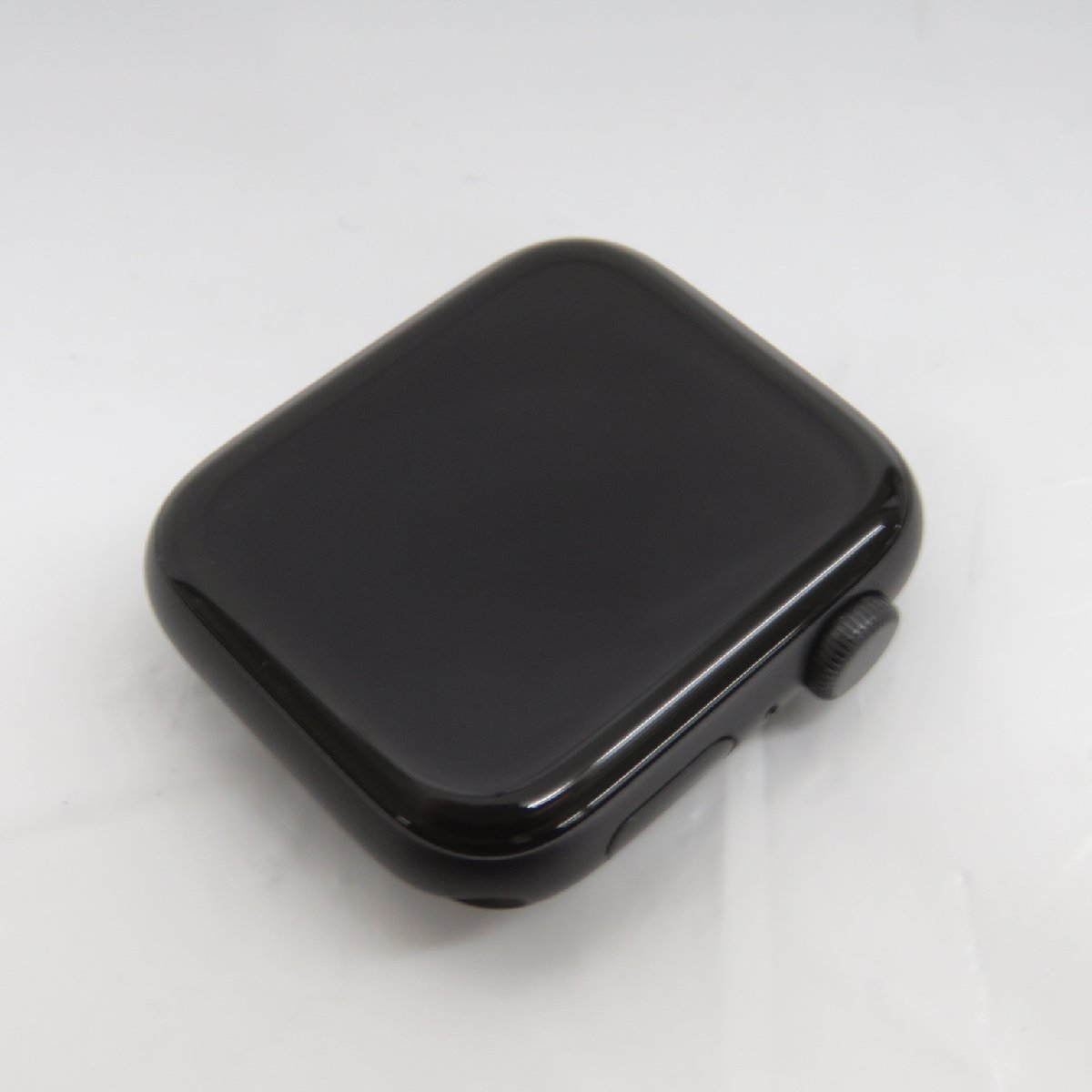 【正規品，限定SALE】 【中古品】Apple Watch アップルウォッチ SE GPSモデル 44mm MKQ63J/A スペースグレイアルミ/ミッドナイトスポーツバンド 11127589 1030