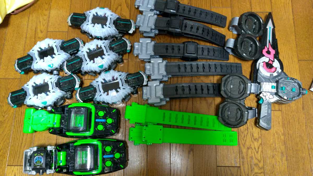 仮面ライダーギーツ 変身ベルト、武器、アイテムセット 仮面ライダー 