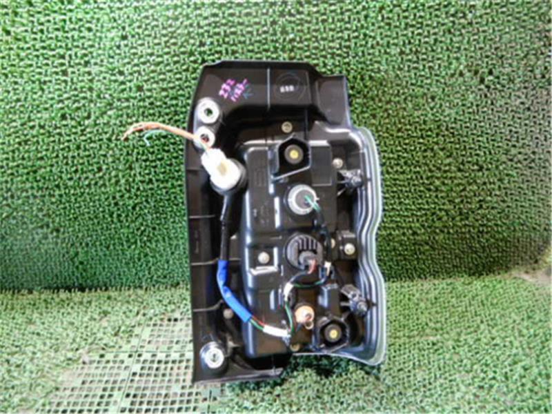 スズキ 純正 ハスラー 《 MR92S 》 左テールランプ P80400-22005433