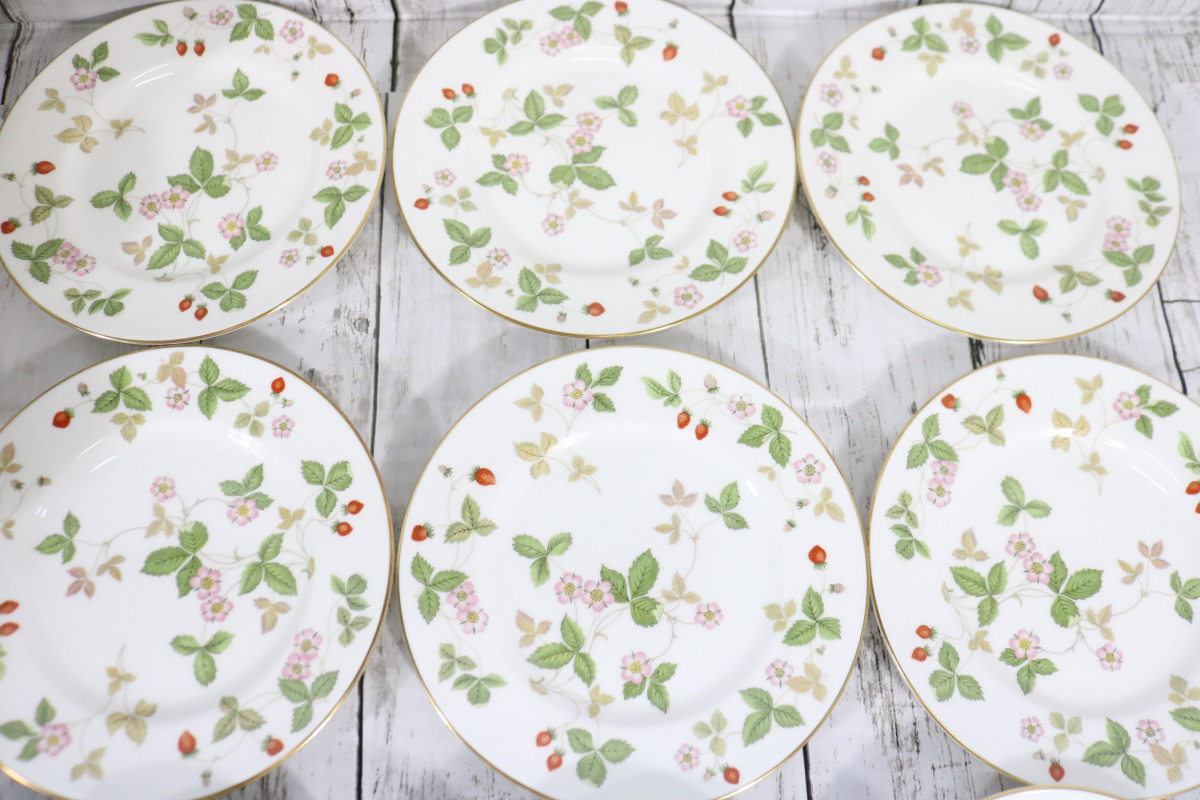 ト滝】WEDGWOOD ウェッジウッド ワイルドストロベリー カップ&ソーサー