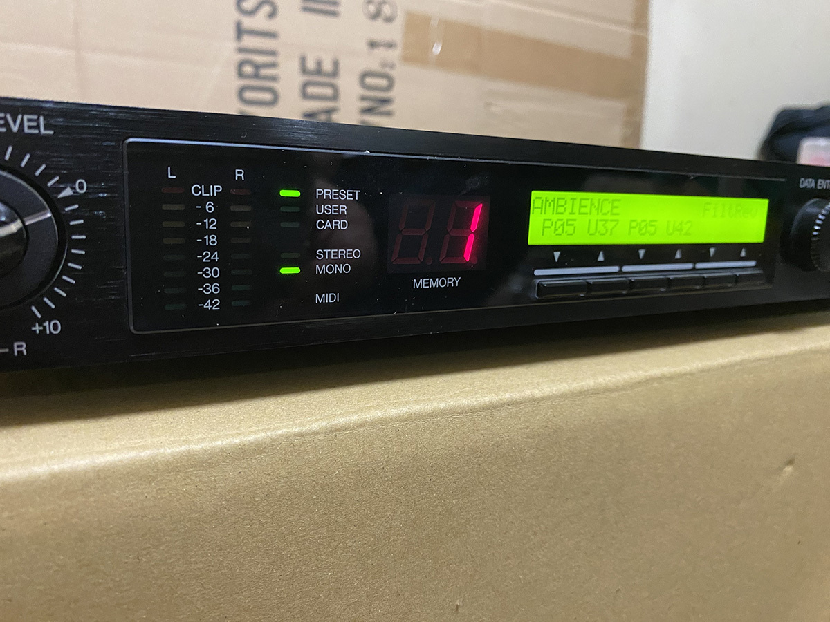Yamaha Processor Multi-Effect Professional - SPX2000 Multi SPX990