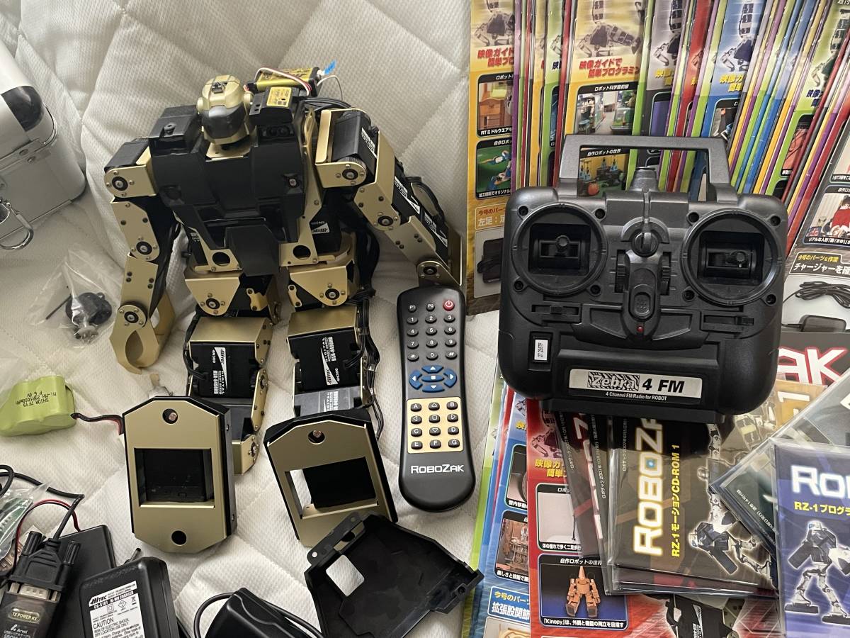 ラジコン デアゴスティーニ DeAGOSTINI 週刊 ロボザック 人間ロボット