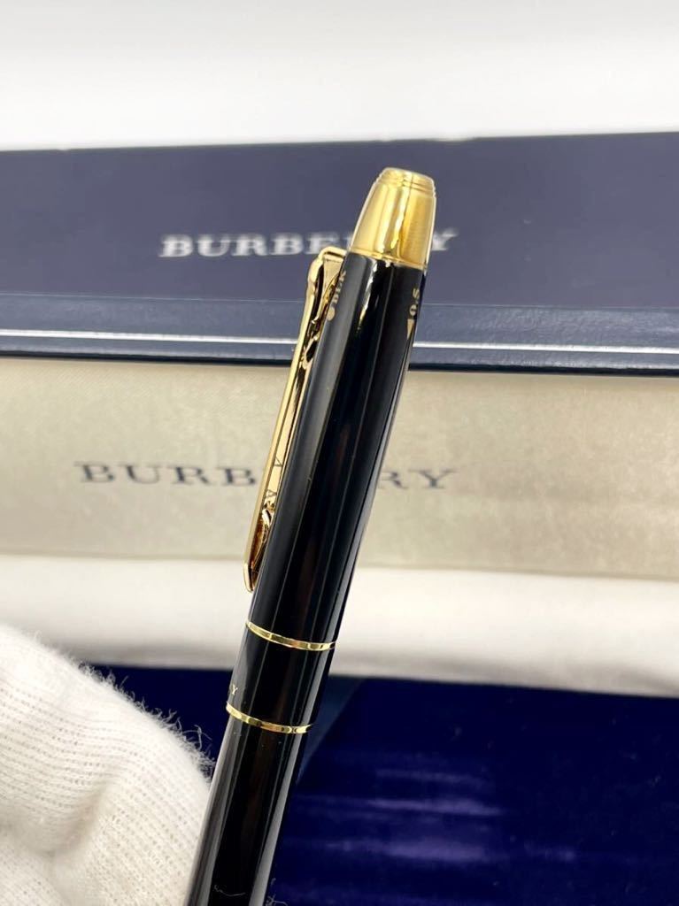 バーバリー　多機能ボールペン　ツイスト式　ブラック×ゴールド　未使用品　BURBERRY 万年筆　シャーペン　