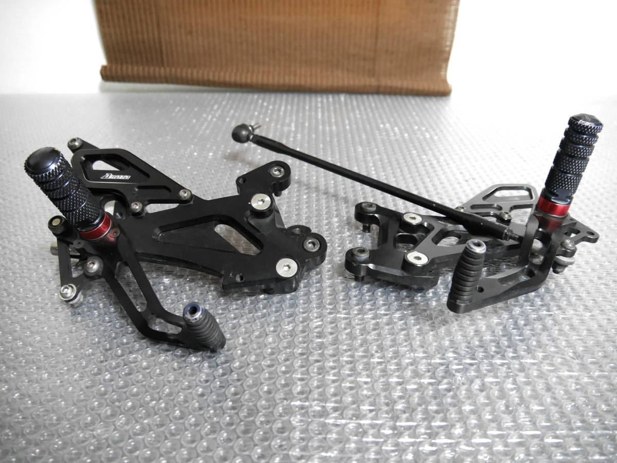 美品 YZF-R1 ストライカー バックステップ 黒 ブラック ヤマハ YMAHA 