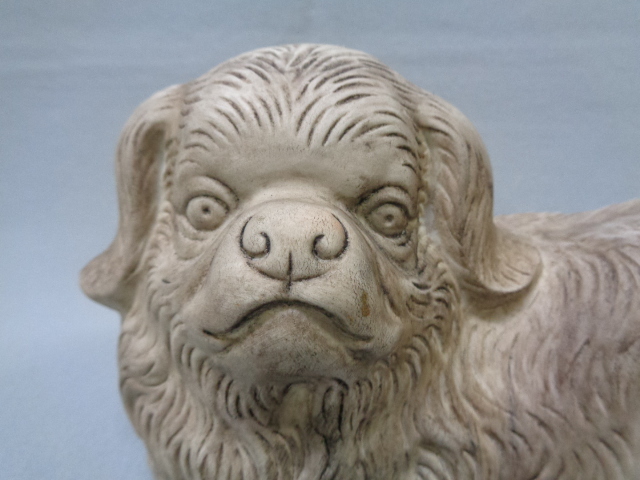 蔵出し品】 ♪ 「九谷八幡窯」銘 九谷焼 白磁犬置物 明治時代 初代徳田