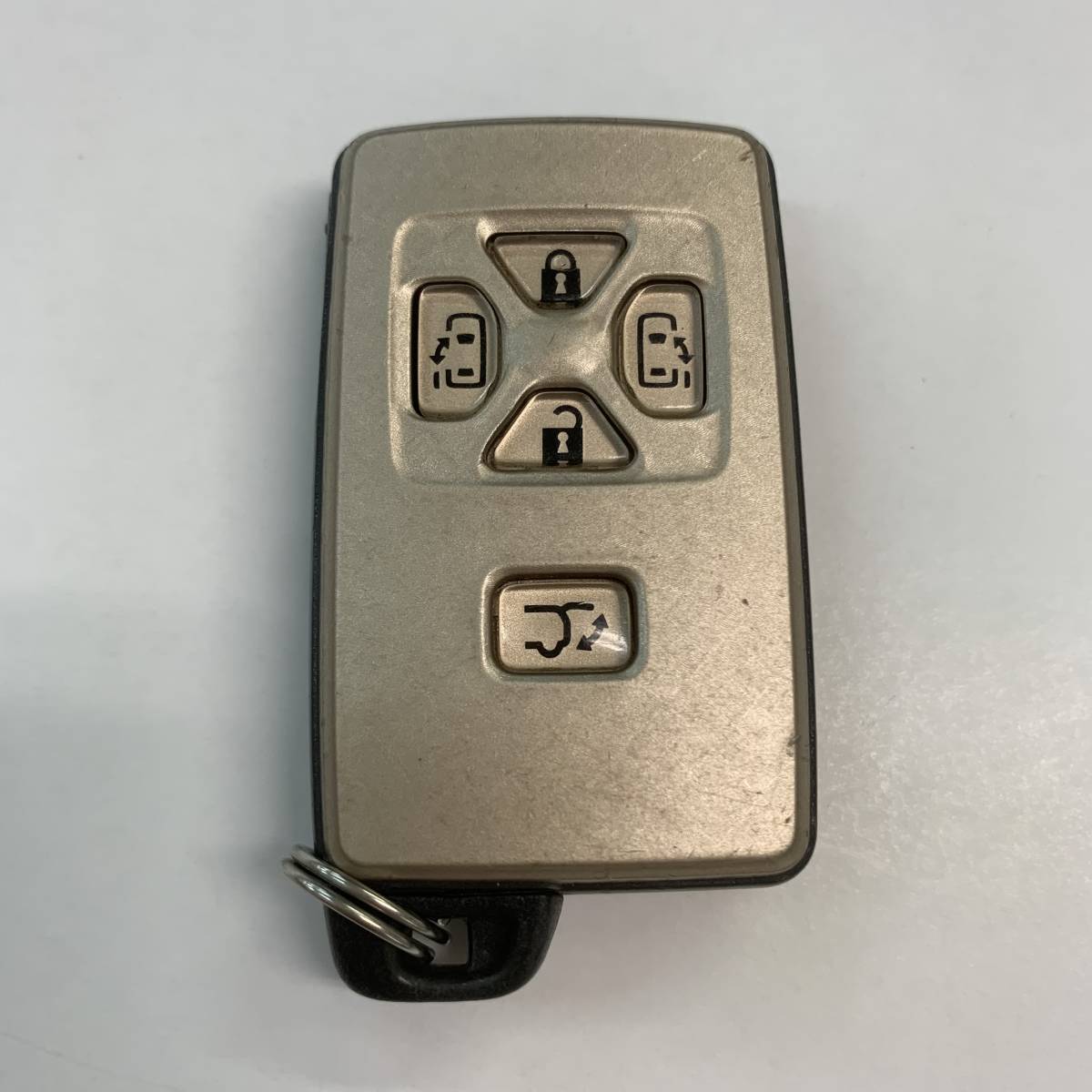 *トヨタ　ヴェルファイア　中古キーレス　5ボタン　動作未確認　K2239　業務*