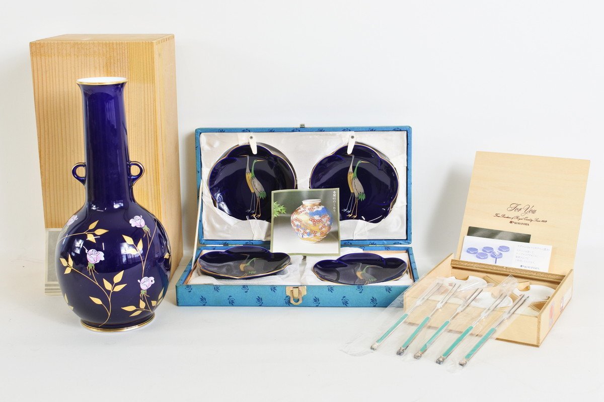 限定SALE，お得 香蘭社 両耳付花瓶 瑠璃 金彩 薔薇 カトラリーレスト 箸置き デザートフォーク 小皿5枚セット 瑠璃 金彩 鶴 化粧箱付属(香蘭社)｜売買されたオークション情報、yahooの商品情報をアーカイブ 香蘭社