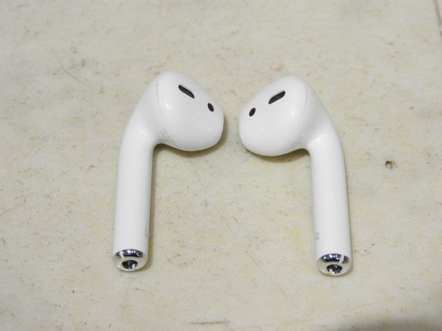 1円〜 中古 Apple AirPods A1602 A1722 A1523 第1世代 アップル ワイヤレスイヤホン その5 AirPods Apple A1602 1円～Apple Are 2026年最新