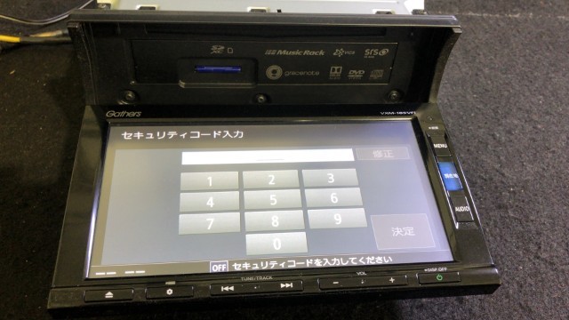 99 セキュリティロック Gathers VXM-184VFi カーナビ