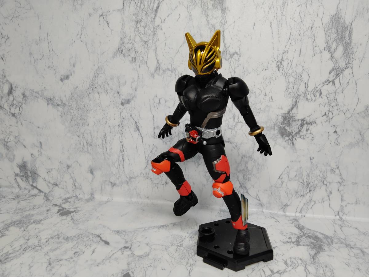 S.H.Figuarts 仮面ライダーディケイド ネオディケイドライバーVer. 改修.全塗装】装動 仮面ライダーナーゴ ブーストフォーム仮面