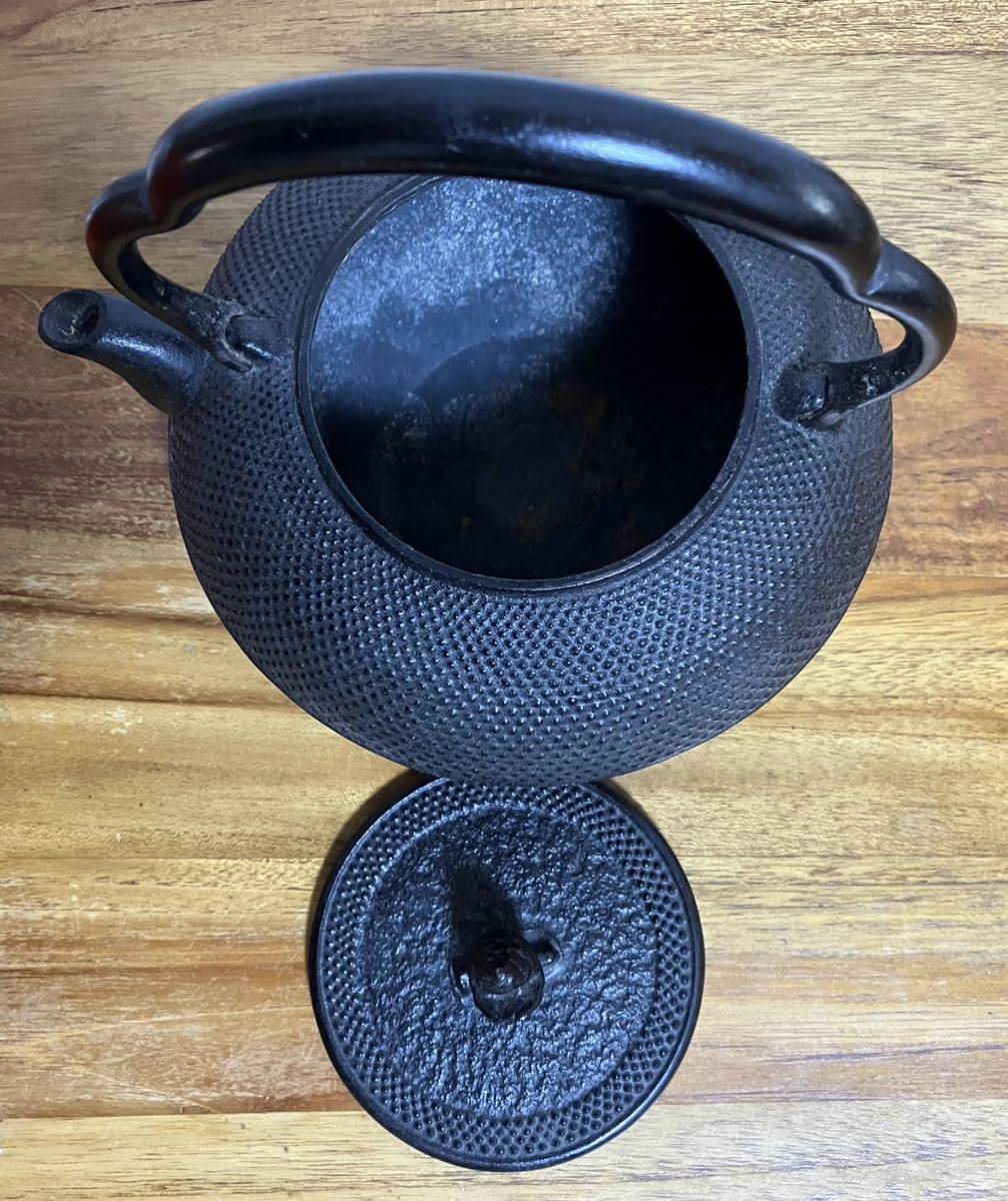 美品】南部鉄器 岩鋳 花瓶 鳳凰 鋳鉄製 丸型 華道具 昭和レトロ