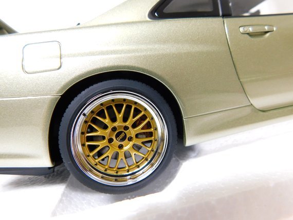 AUTOart オートアート 1/18 日産 スカイライン GT-R R34 VスペックⅡ