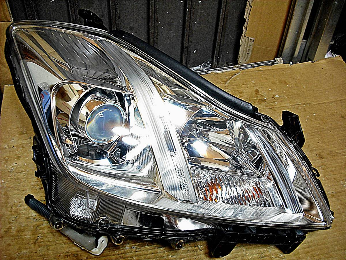 セール，HOT 200 GRS200 GSR200 201 204 クラウン ロイヤル ロイヤルサルーン 前期 HIDキセノンヘッドライト 右(ヘッドライト)｜売買されたオークション情報、yahooの商品情報をアーカイブ公開 - オークファン トヨタ用