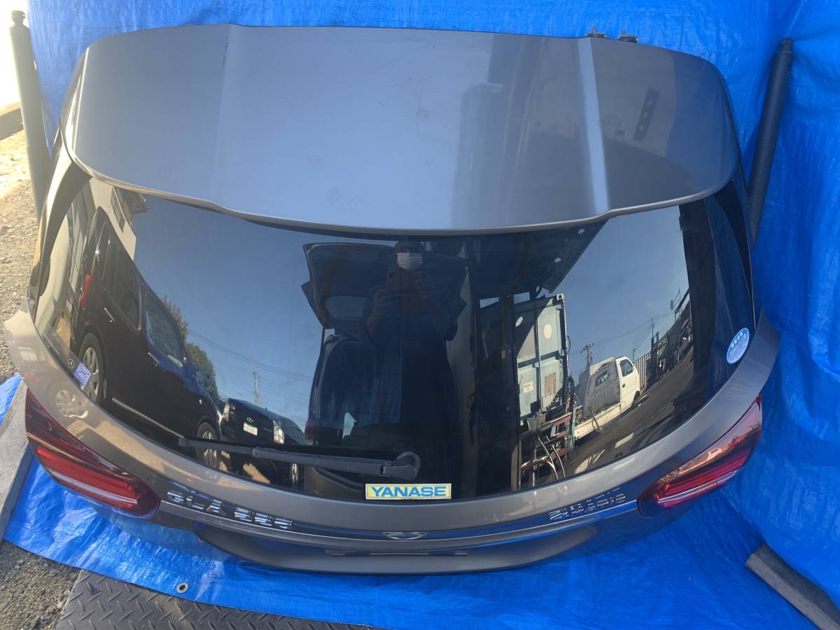  ＧＬＡクラス ＧＬＡ２２０ ４マチック メルセデス ベンツ 純正リアゲットバックドアー 787色(リア)｜売買されたオークション情報、yahooの商品情報をアーカイブ公開 - オークファン メルセデス・ベンツ用