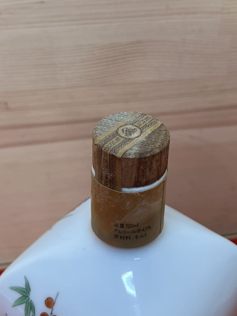 A03 未開栓 サントリー 錦菊梅竹文 有田焼 岩尾對山窯 陶器 700ml(重量