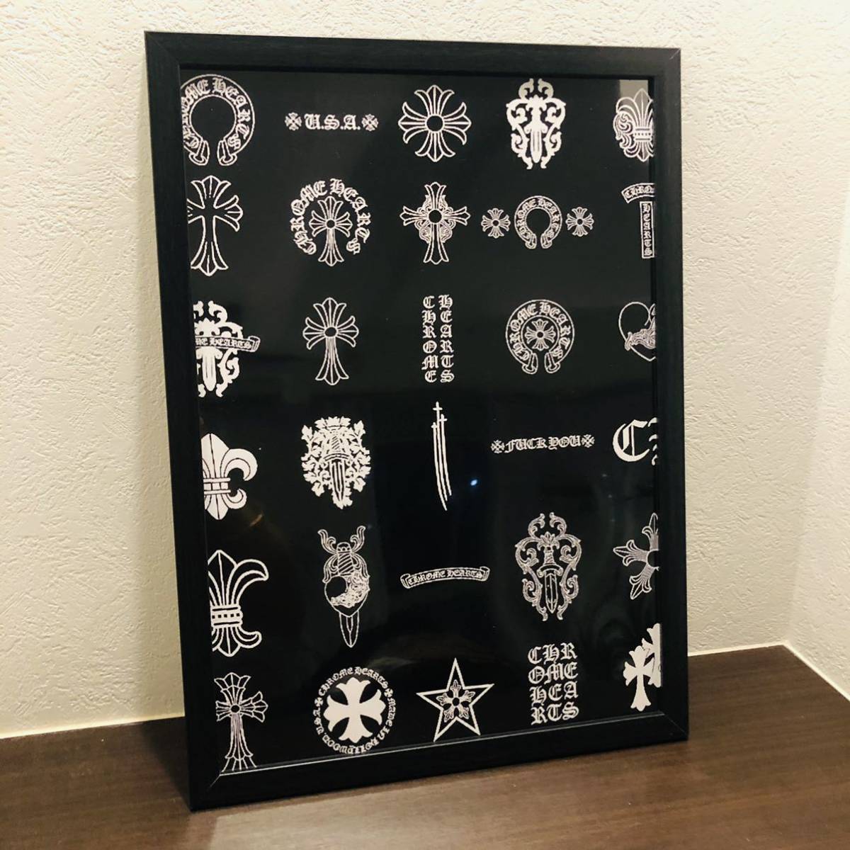 クロムハーツ ポスターの値段と価格推移は 50件の売買情報を集計したクロムハーツ ポスターの価格や価値の推移データを公開