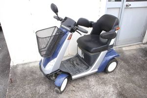 シニアカーのYahoo!オークション(旧ヤフオク!)の相場・価格を見る