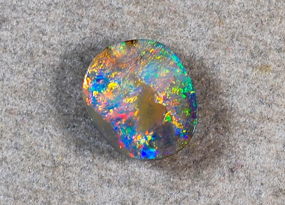 100～ソ付K18赤色ギラギラ遊色綺麗艶照り良い！天然オパール3.592ct16