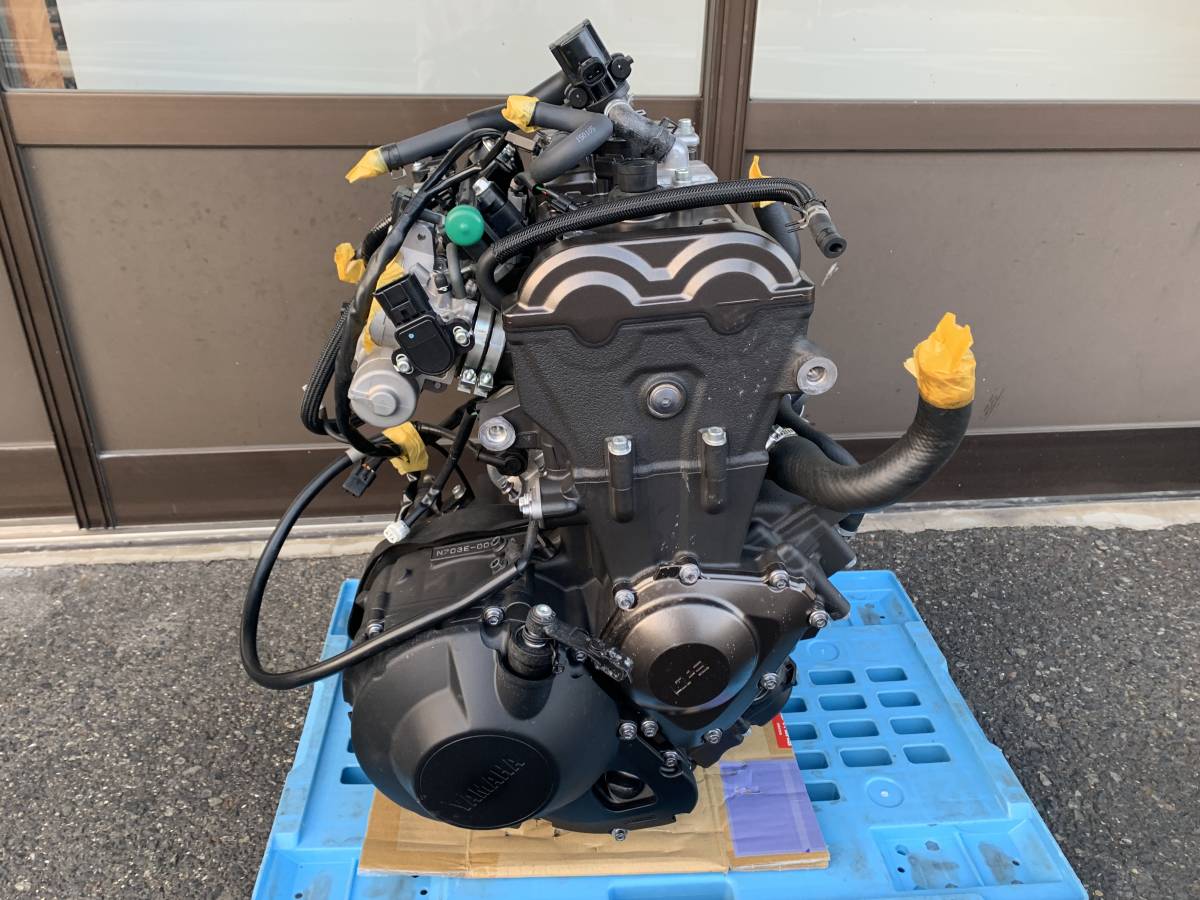 引き取り限定　YAMAHA MT-09 RN34J 2015年 エンジン