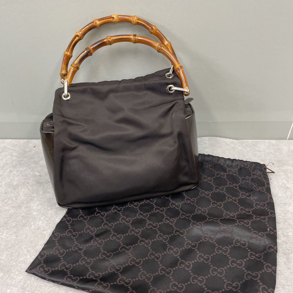 赤字超特価，限定SALE GUCCI グッチ バンブー ハンドバッグ ナイロン レザー ダークブラウン(その他)｜売買されたオークション情報、yahooの商品情報をアーカイブ公開 - オークファン かばん、バッグ