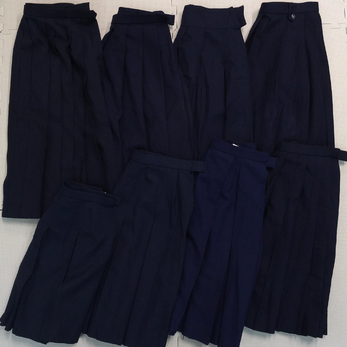 AK052(箱)(中古) 女子学生服 冬スカート 8点セット /紺/青紺/W62/W63/W66/W69/W70/W75/W78/冬用/制服/学生服/中学/高校/女子学生/まとめ