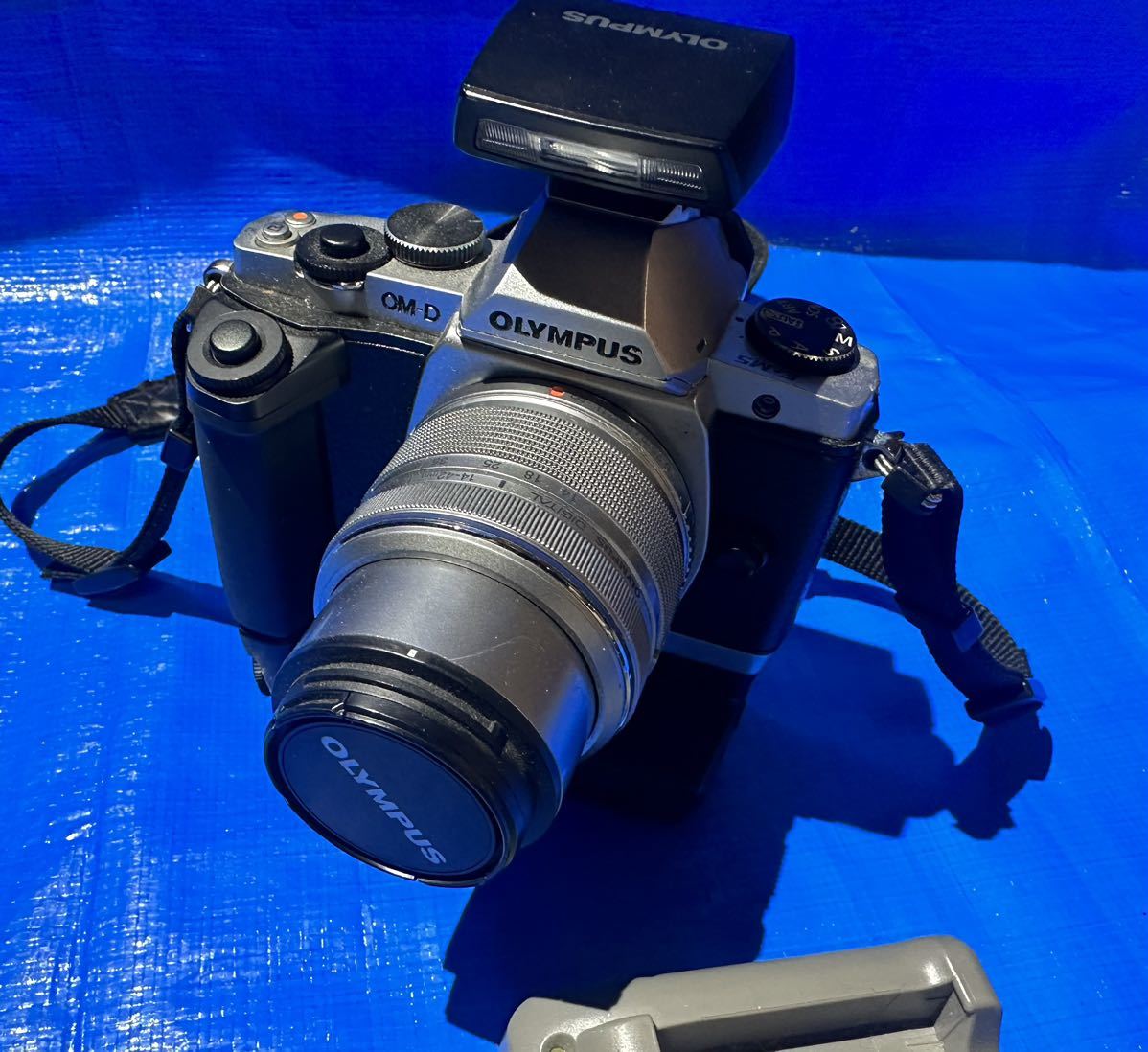 OLYMPUS オリンパスOM-D E-M5 ミラーレス一眼レフカメラ 【公式通販】