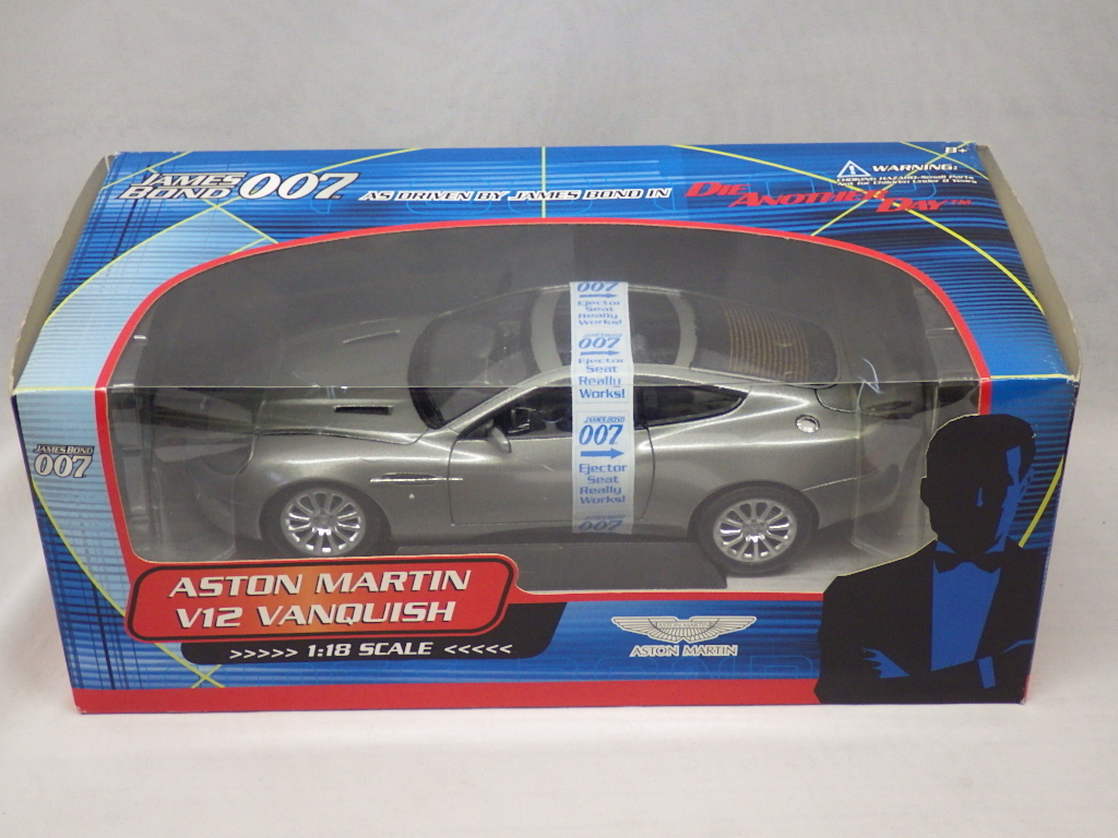 未開封品 ASTON MARTIN V12 VANQUISH アストンマーティン V12 ヴァン
