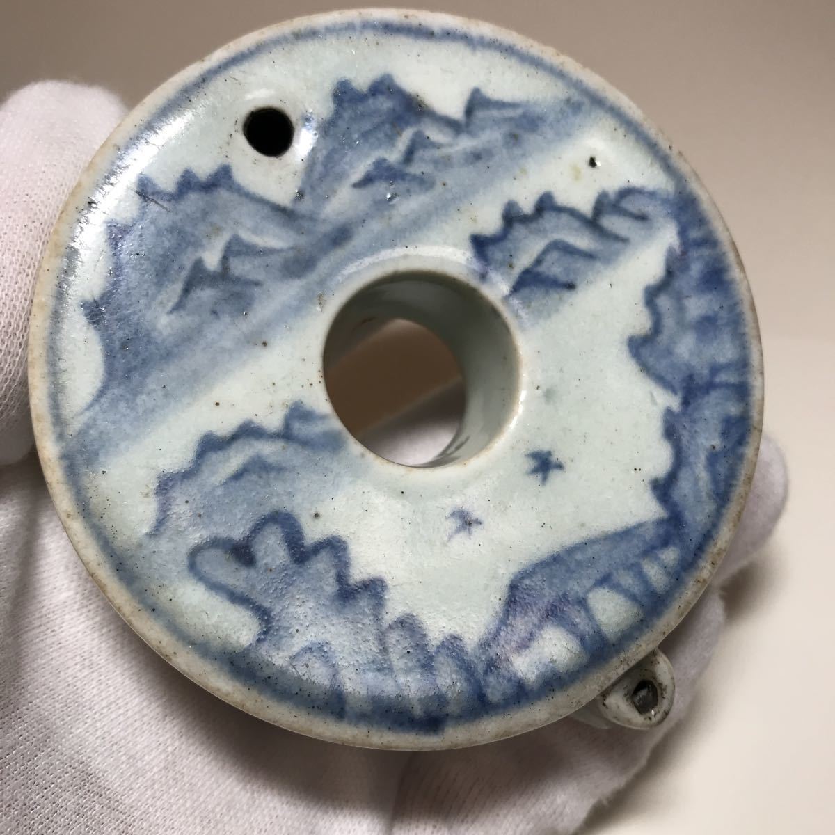 李朝 | 瑠璃釉鯉形水滴（1392–1897 燦禾 – 白磁丸形水滴