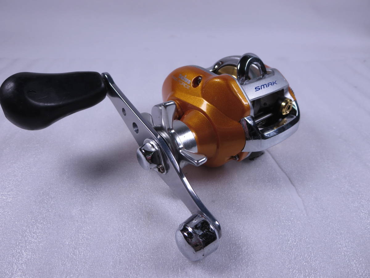 黏【スマック機構良好】ダイワ スマック 100R 右 ライトハンドル DAIWA SMAK グローブライド 廃盤品 615008 カレイ アイナメ カワハギ 2603
