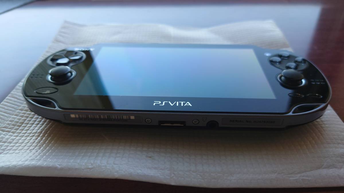 PSvita PCH-1100 有機EL ブラック 8GBメモリーカード PCH-1100 Vita