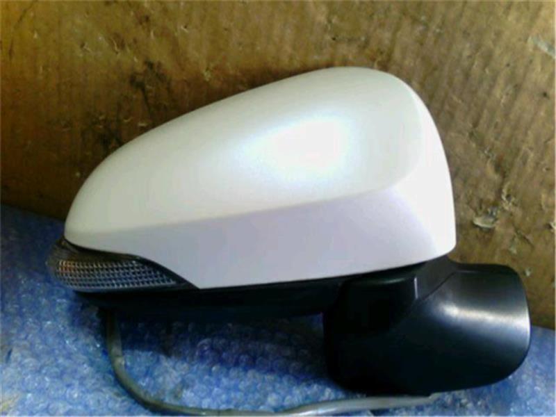 トヨタ 純正 カローラフィルダー 《 NKE165G 》 右サイドミラー 87910-12J90 P40900-22017063