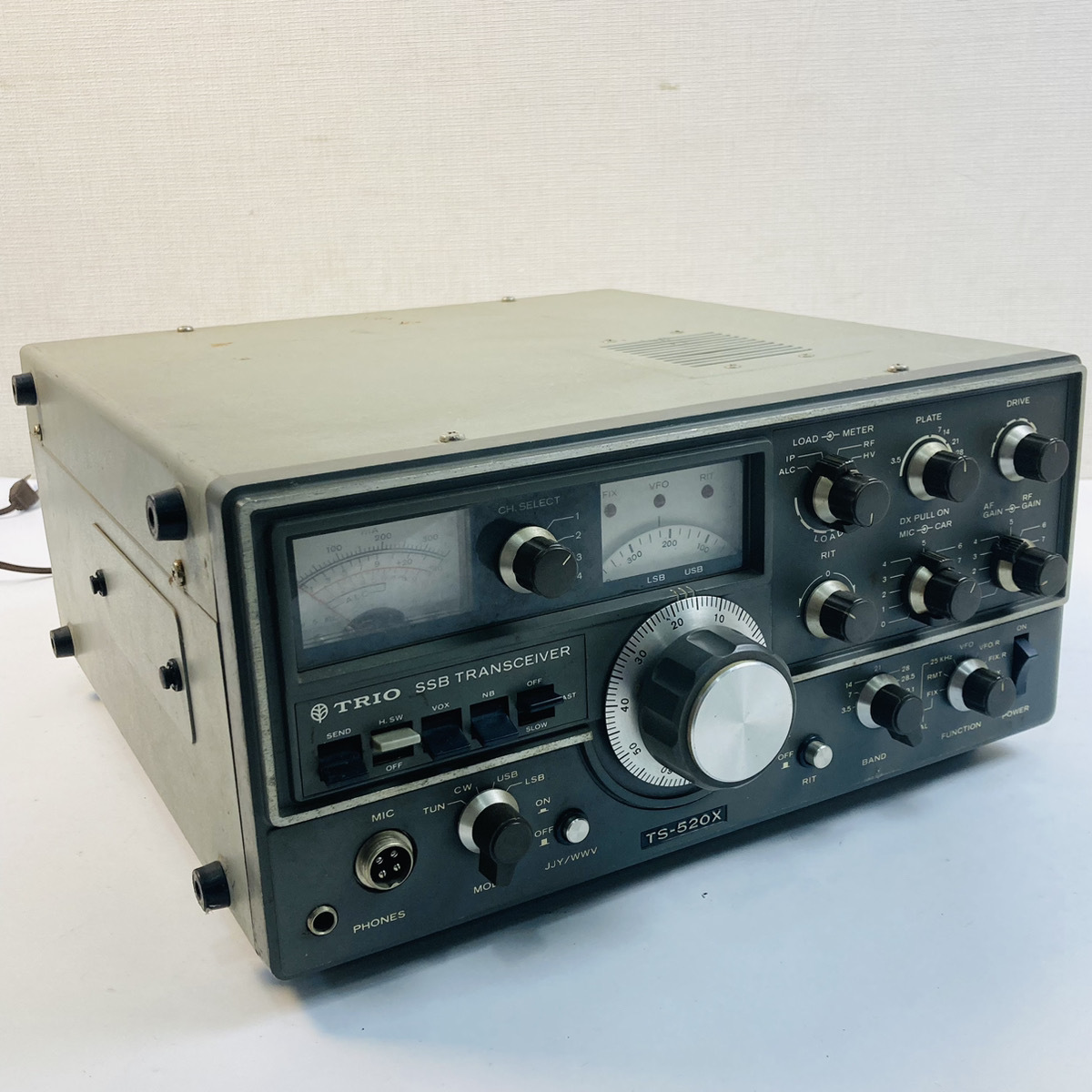 TRIO TS-520X HF トランシーバー。